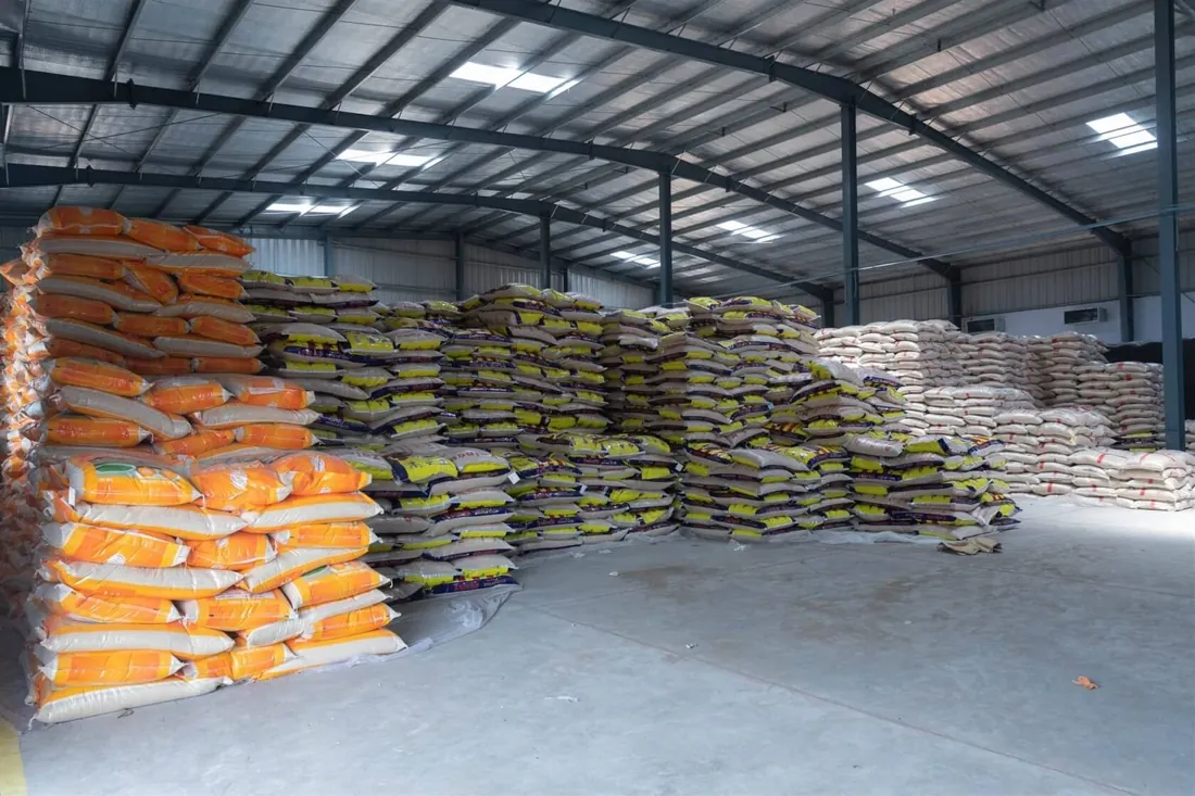 Food commodity packing unit